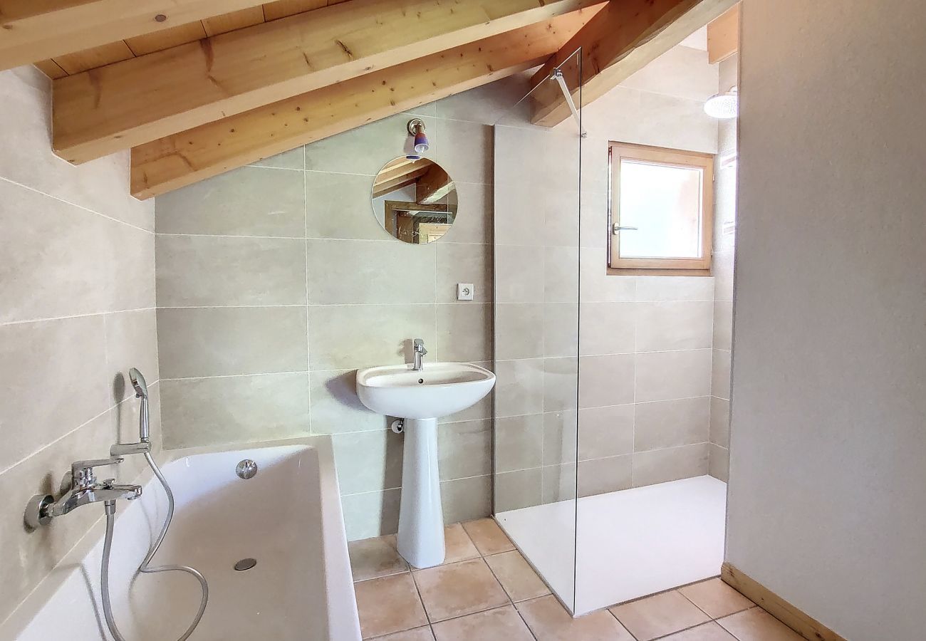 Chalet in Le Biot - Chalet Mon Frère
