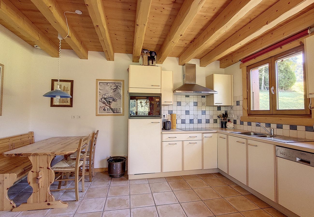 Chalet in Le Biot - Chalet Mon Frère
