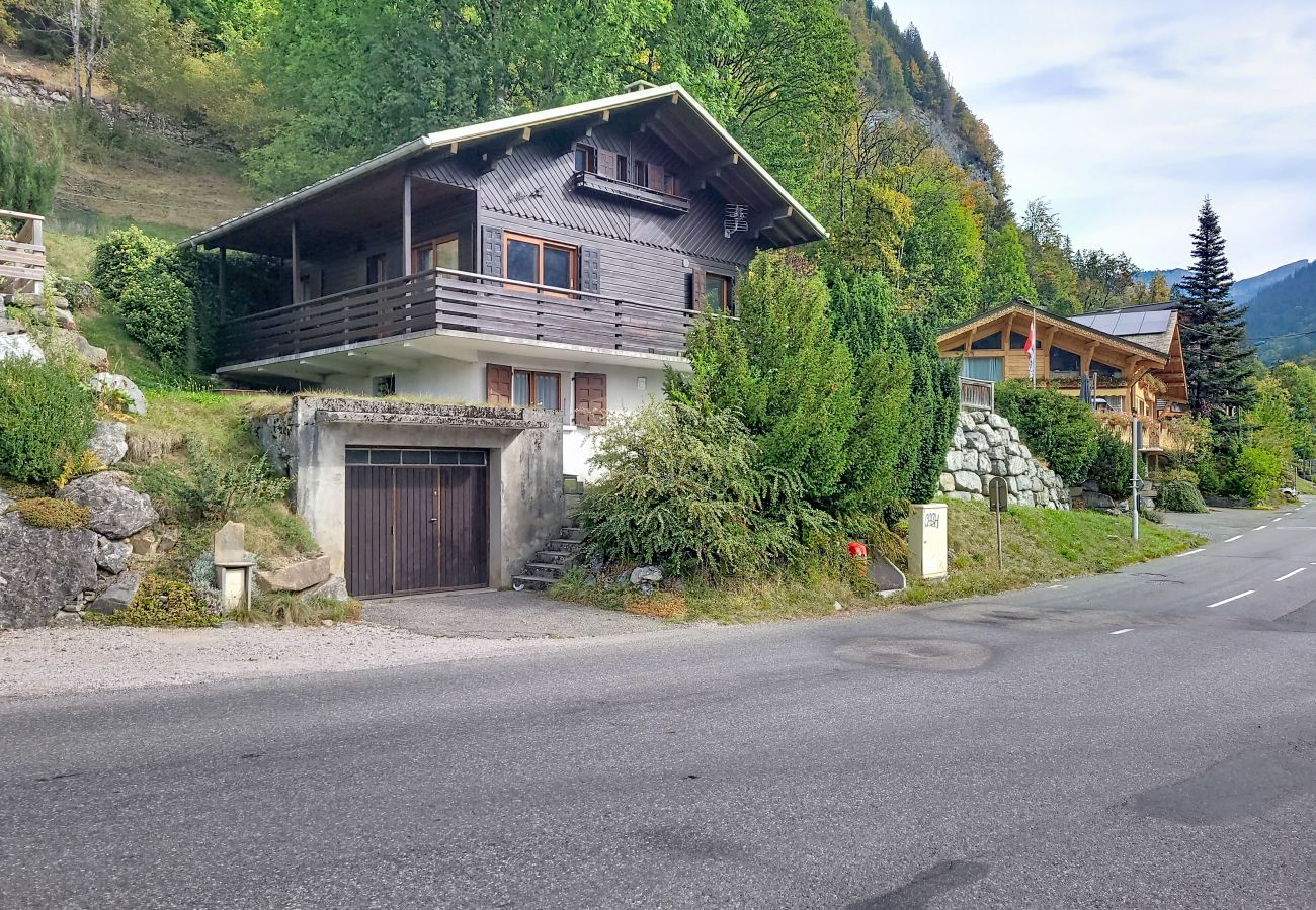 Chalet in Morzine - Chalet Pelou